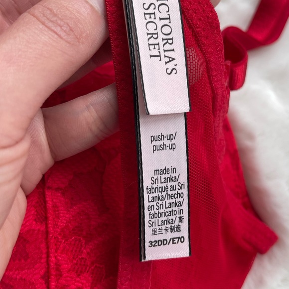 Victoria’s Secret Bra ❤️ The “Sexy Tee Lacie Push-Up Bra” in Color “Lipstick” - Picture 6 of 16